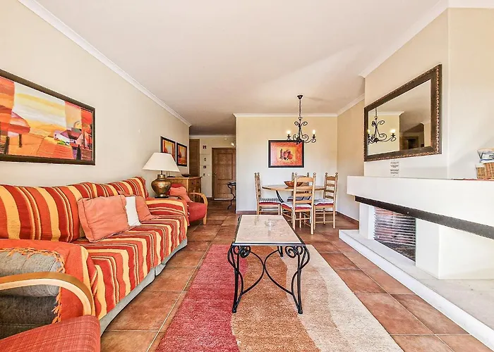 Apartment Encosta Da